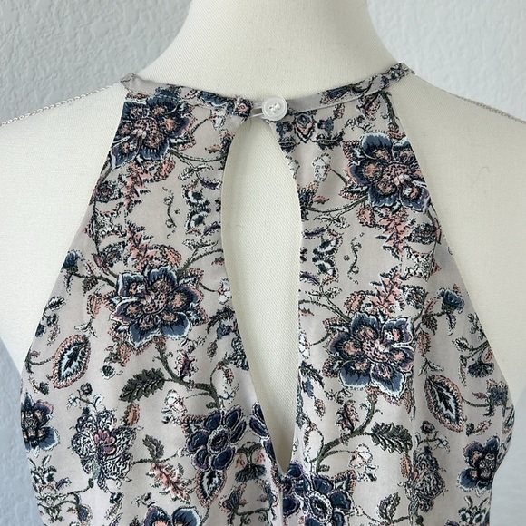 Maurices High-neck Sleeveless Halter Top Size Medium - Picture 6 of 11